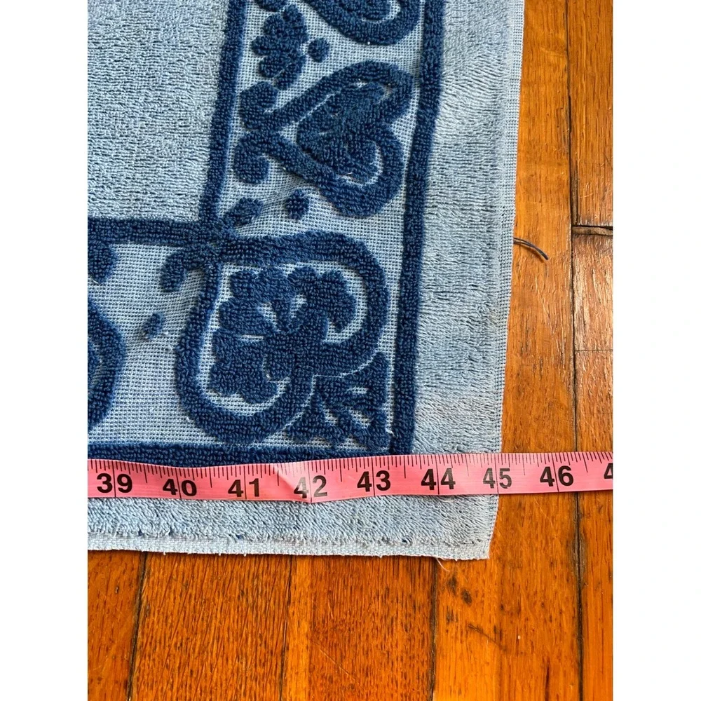 Vintage Sears Superplush Bath Towel Blue Heart Border Jacquard Made in USA 45x24